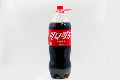 Напиток безалкогольный газированный Coca-Cola 2 л пэт бутылка